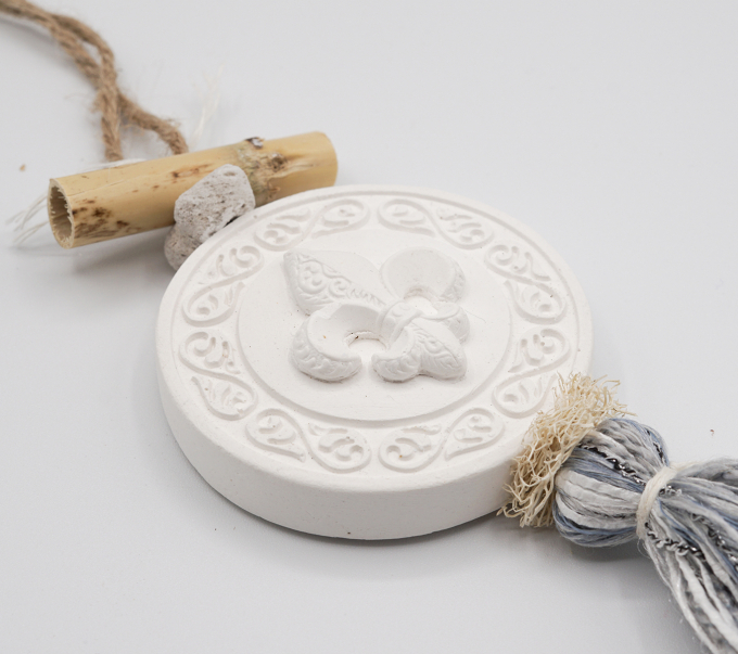 copy of TRESSE COEUR BLANC FLEUR DE COTON BOULE LAVANDE-MEDAILLON CIGALE PLATRE